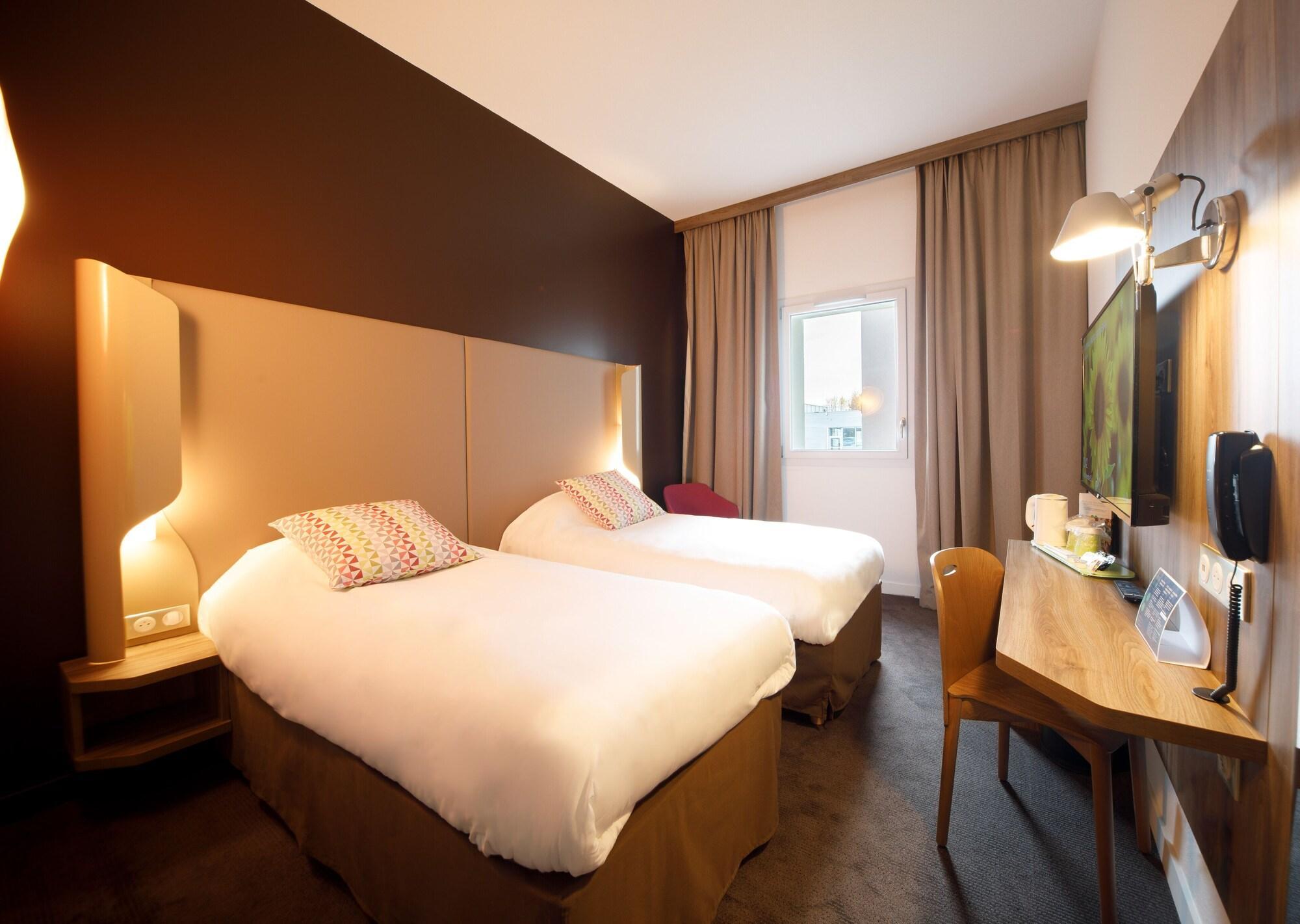 Hotel Campanile Findrol Annemasse Savoie Leman Fillinges Exterior foto